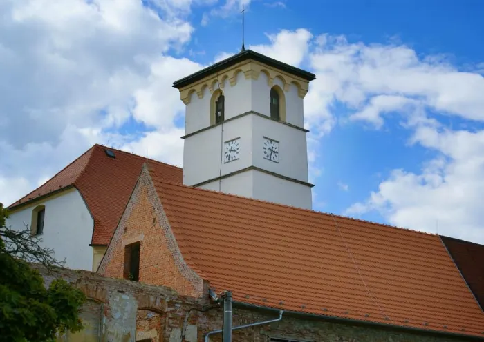 Opravy fasád a historických budov